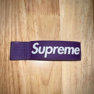 Supreme Webbing Keychain